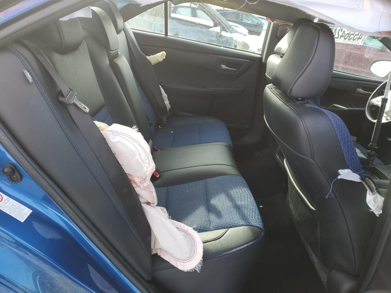 2016 Toyota Camry - Image 11