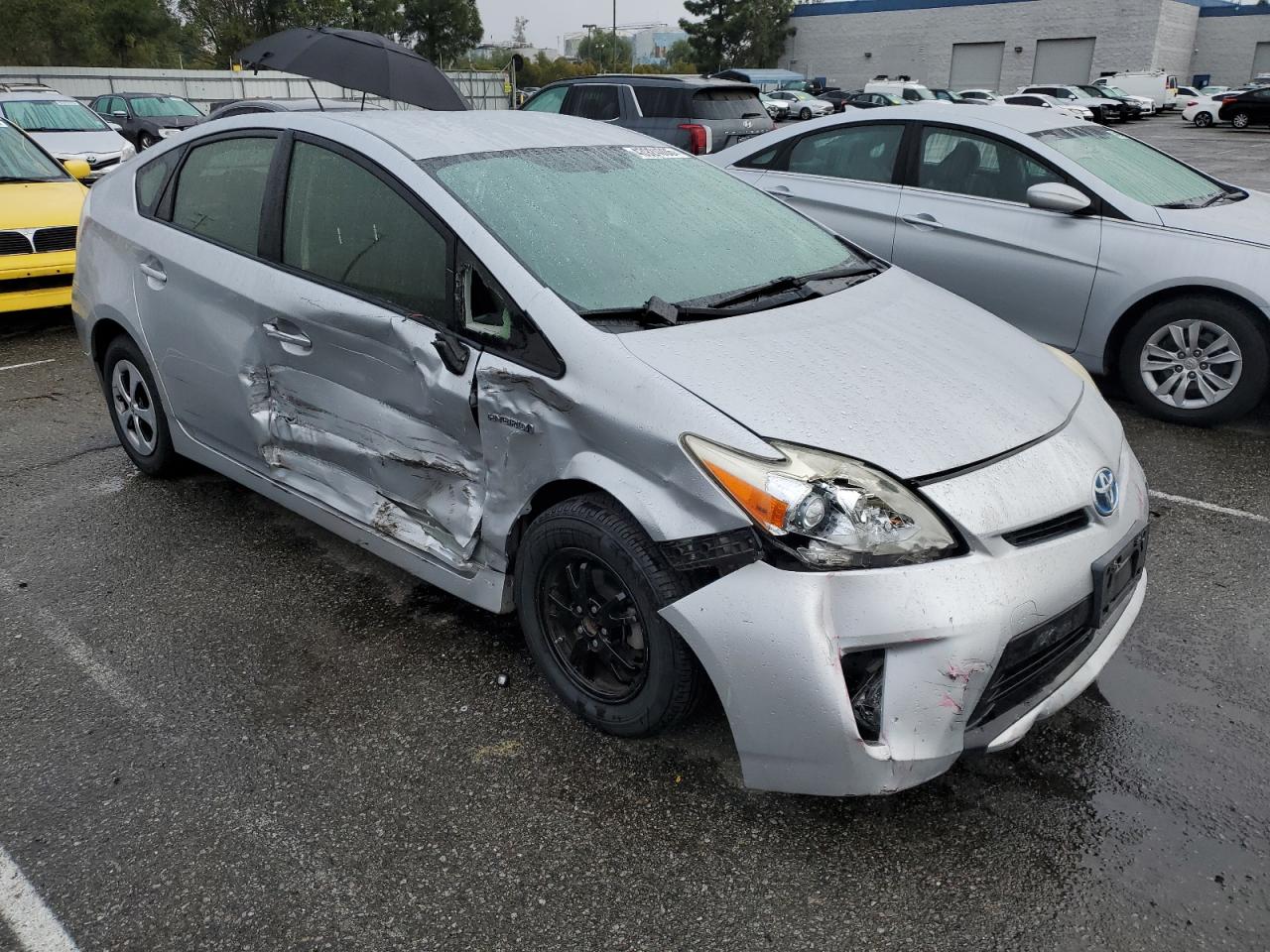 2013 Toyota Prius - Image 4