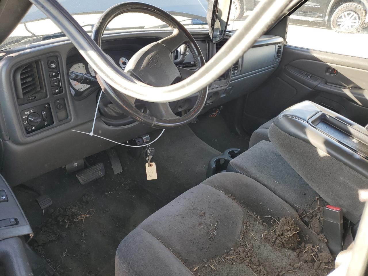 2006 Chevrolet Silverado - Image 8