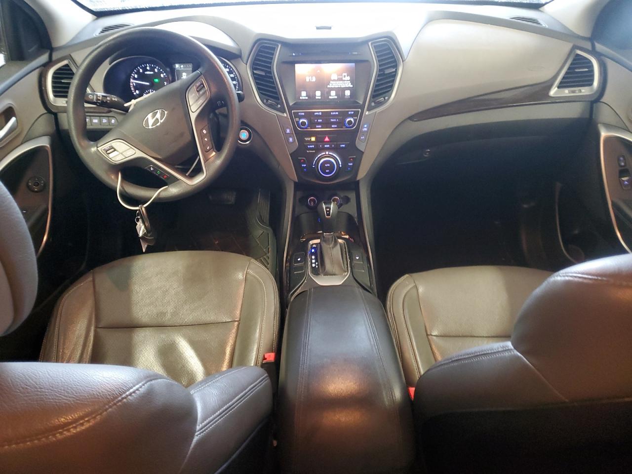 2018 Hyundai Santa Fe - Image 8