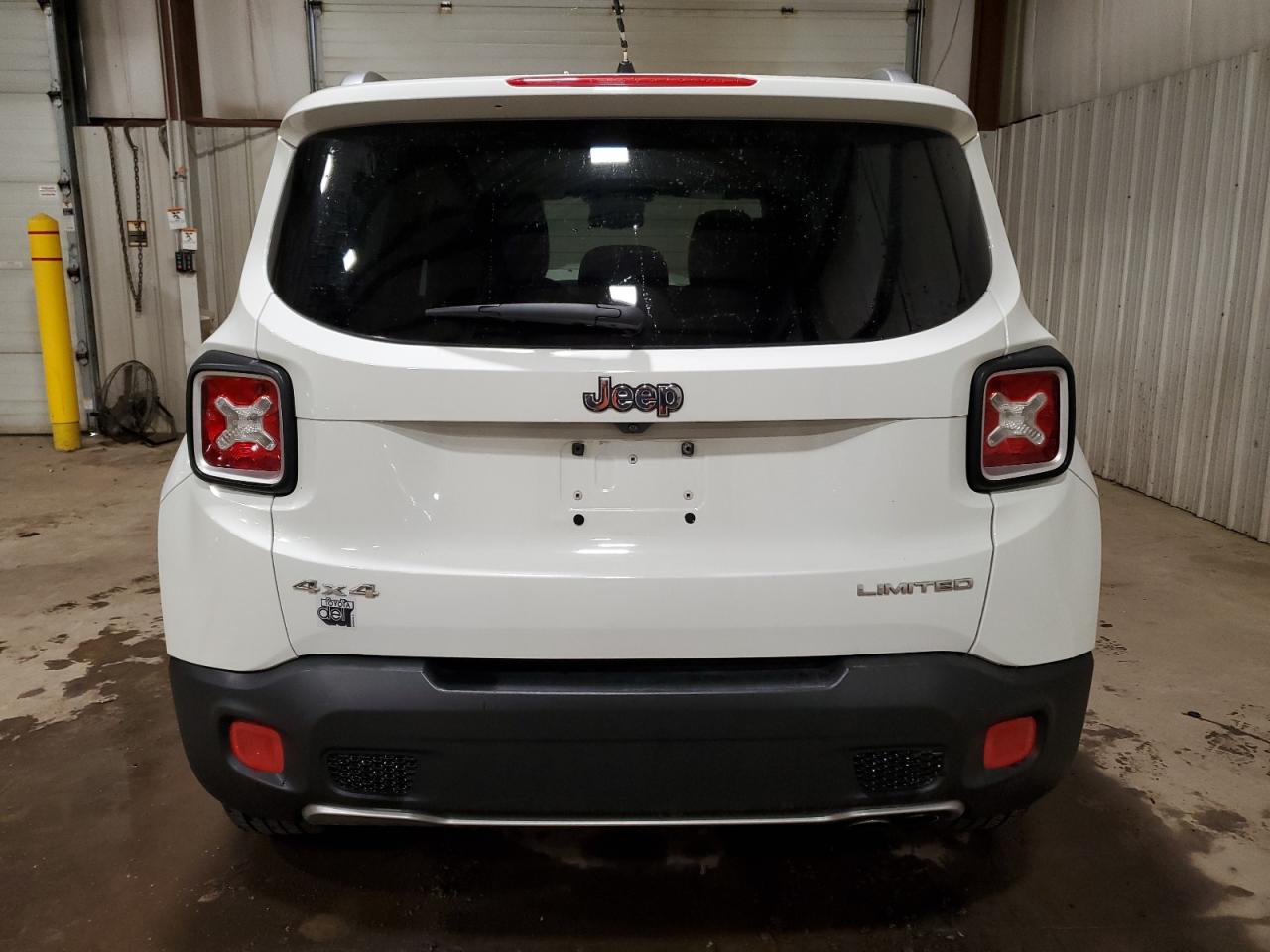 2015 Jeep Renegade - Image 6