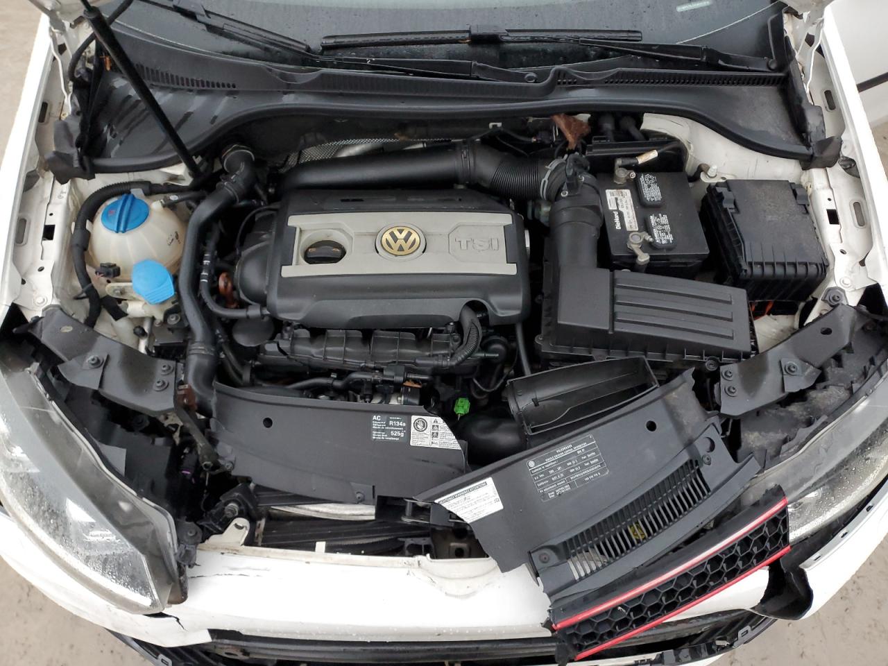 2010 Volkswagen GTI - Image 12