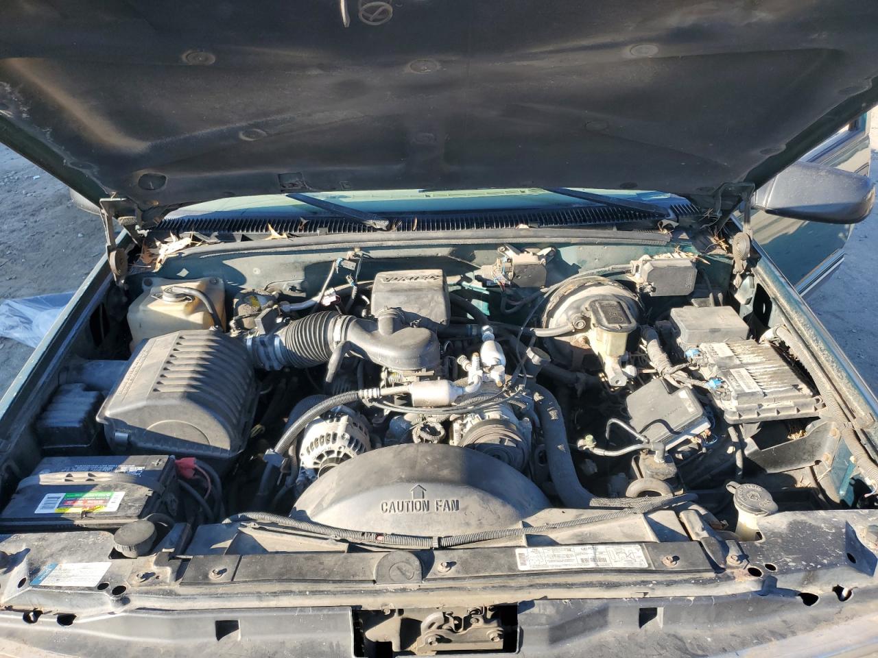 1998 Chevrolet GMT-400 - Image 11