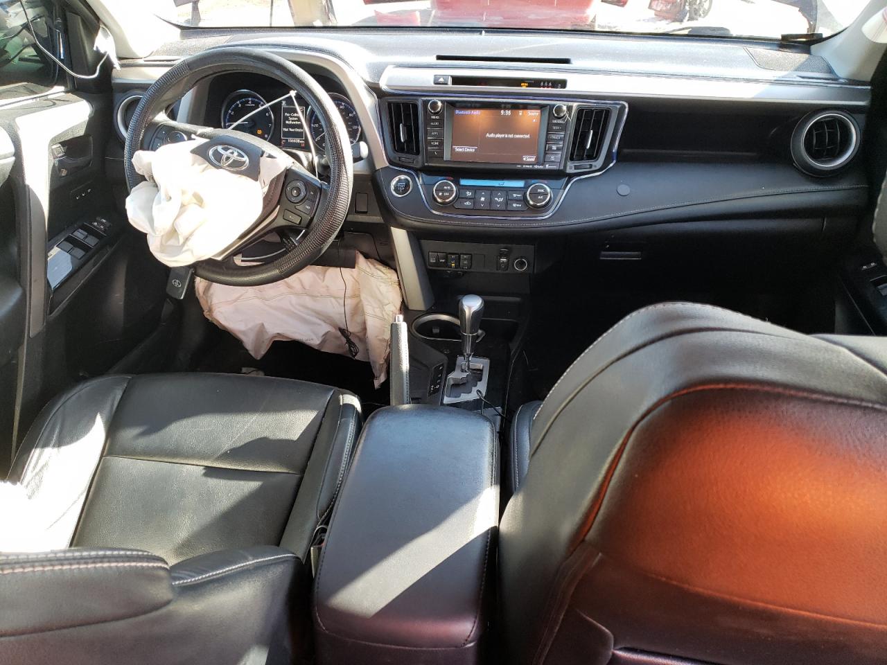 2017 Toyota RAV 4 - Image 8