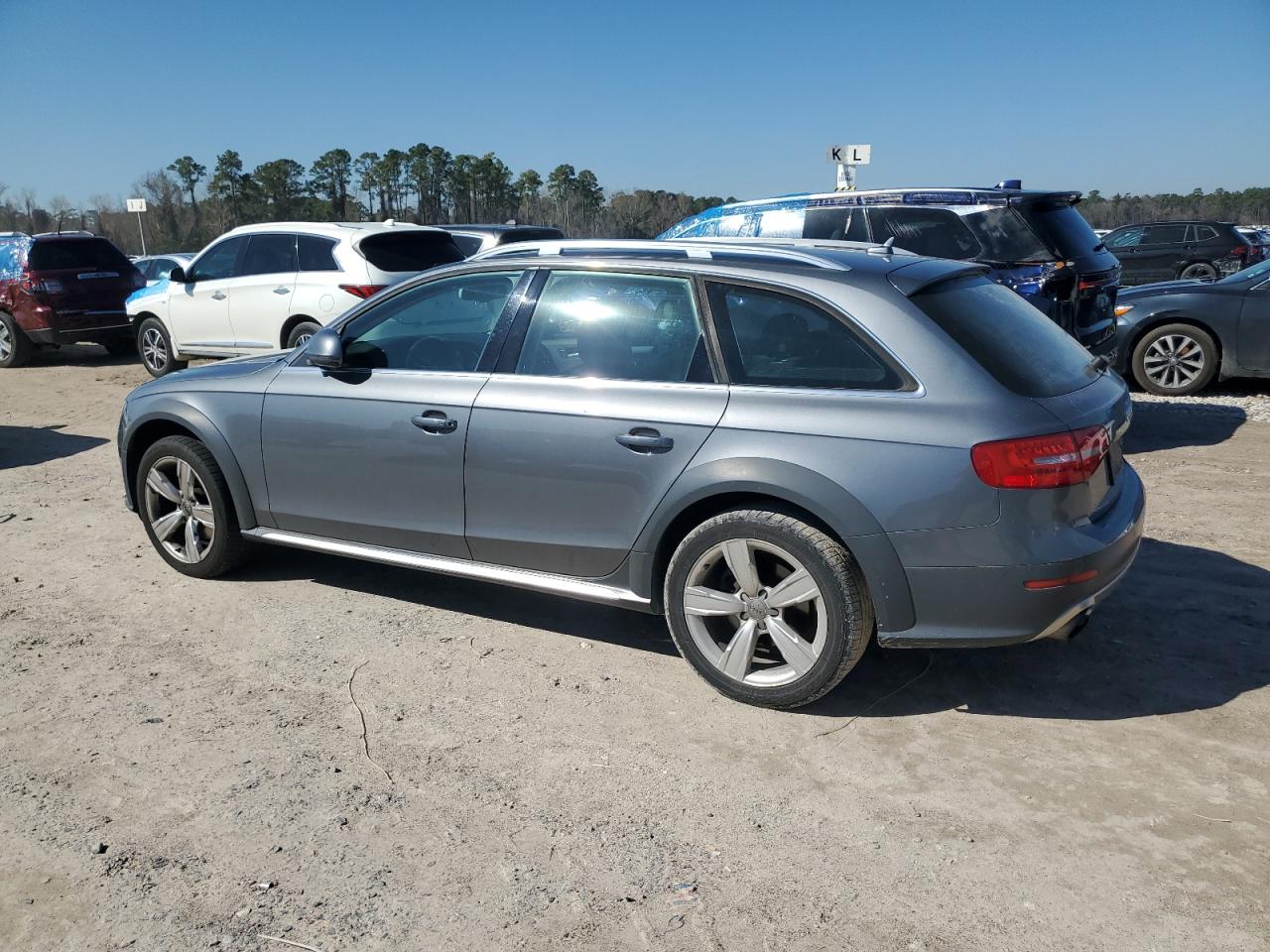 2013 Audi A4 - Image 2