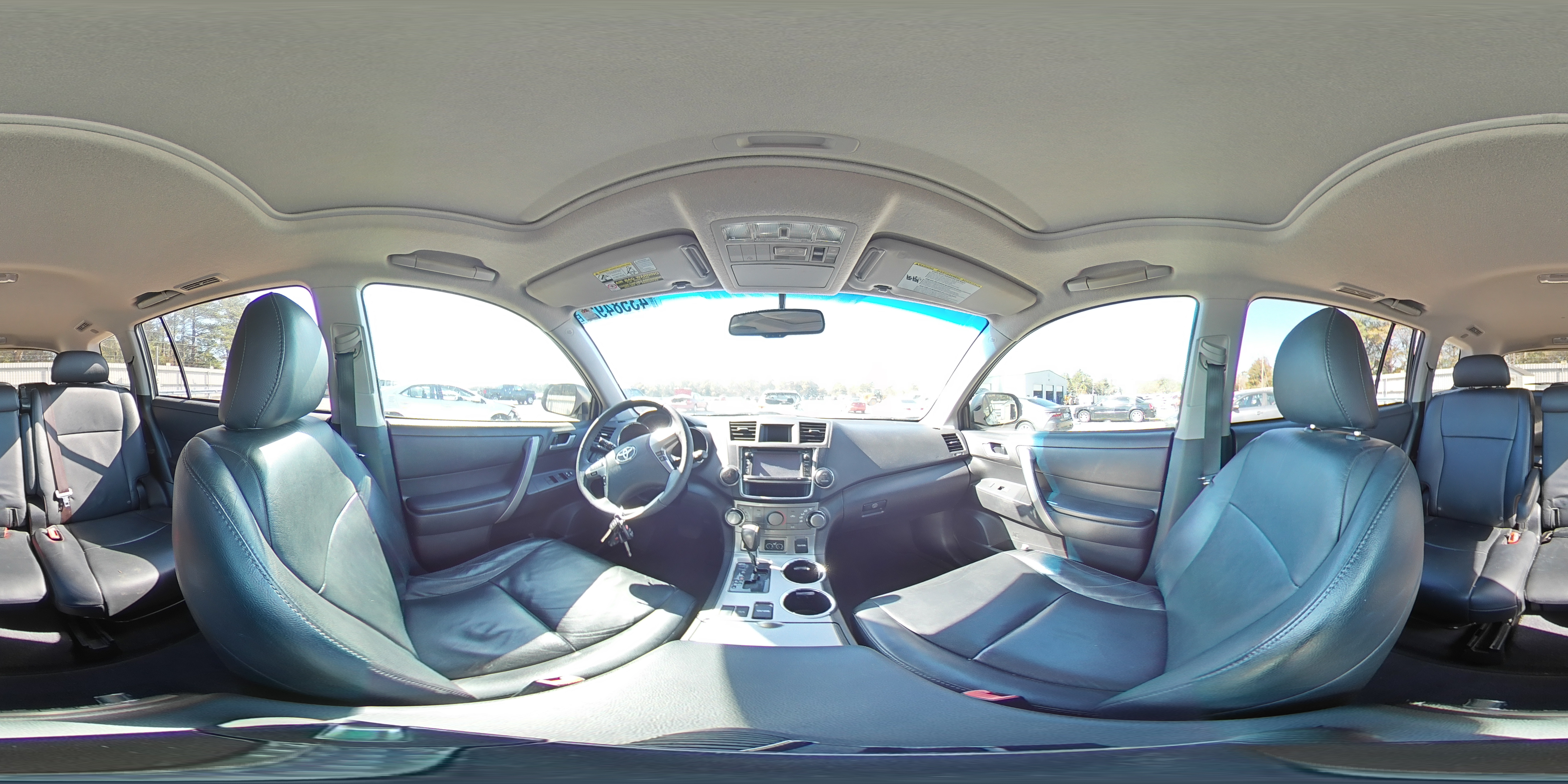 2013 Toyota Highlander - Image 16