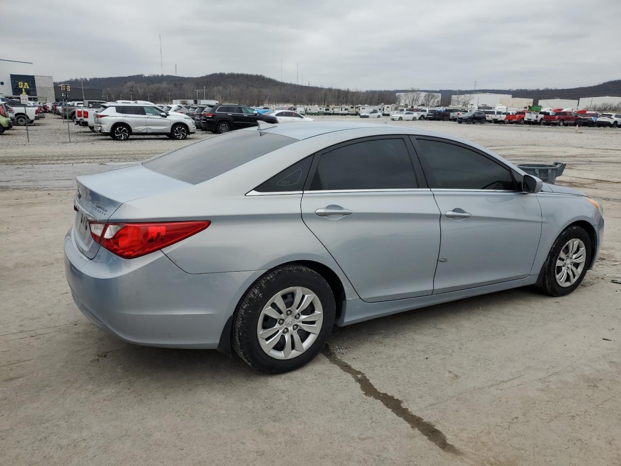 2012 Hyundai Sonata - Image 3