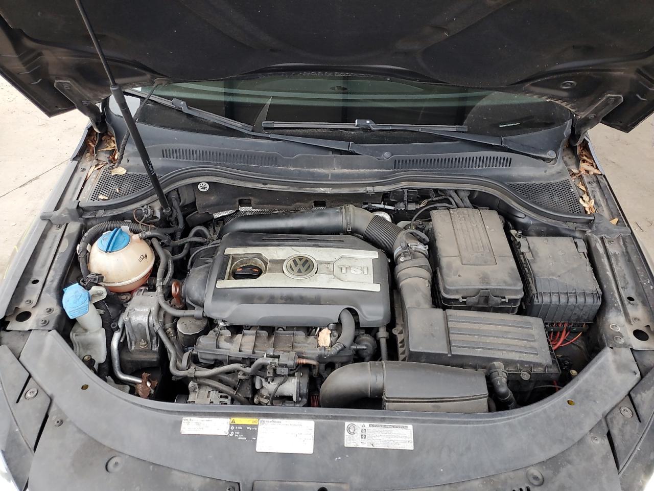 2013 Volkswagen Passat CC - Image 11