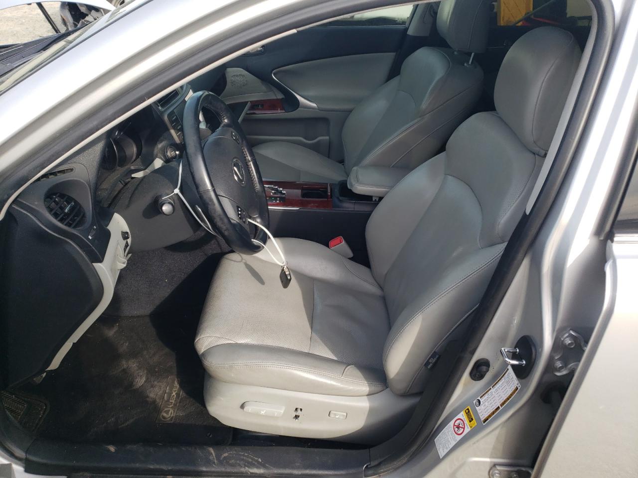 2008 Lexus IS - Image 7