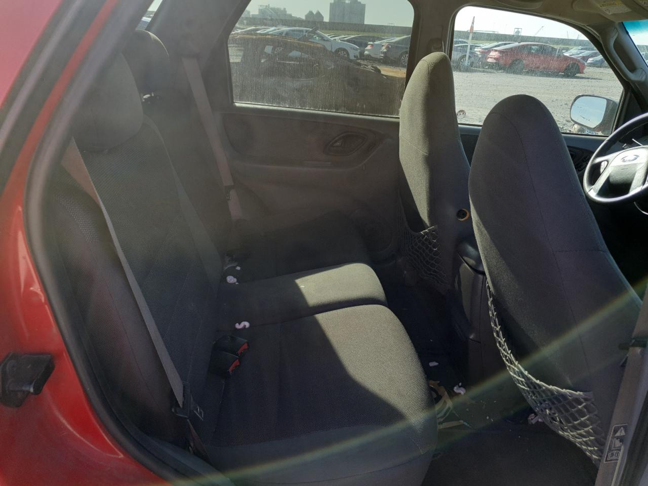2001 Ford Escape - Image 11