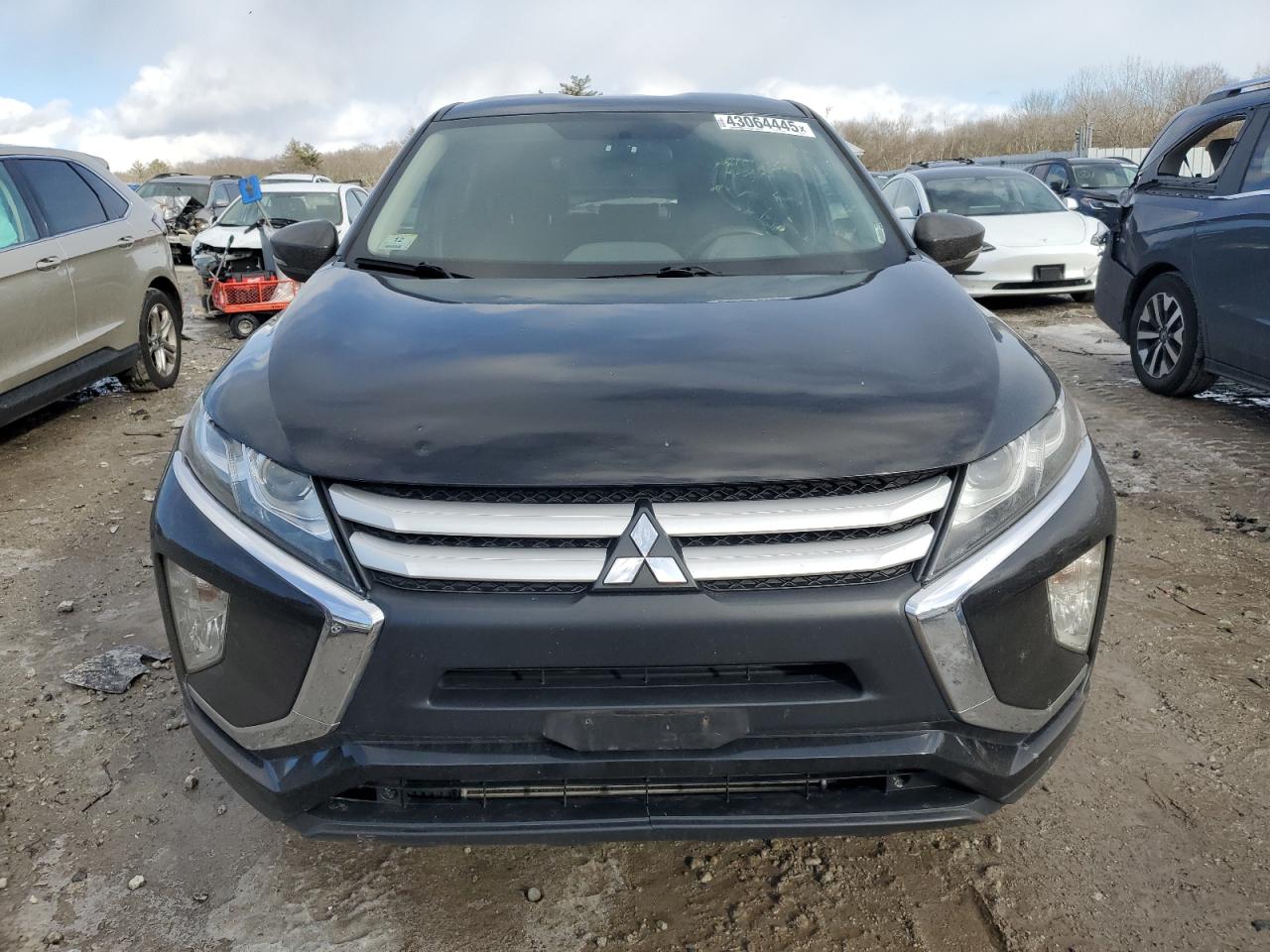 2019 Mitsubishi Eclipse - Image 5