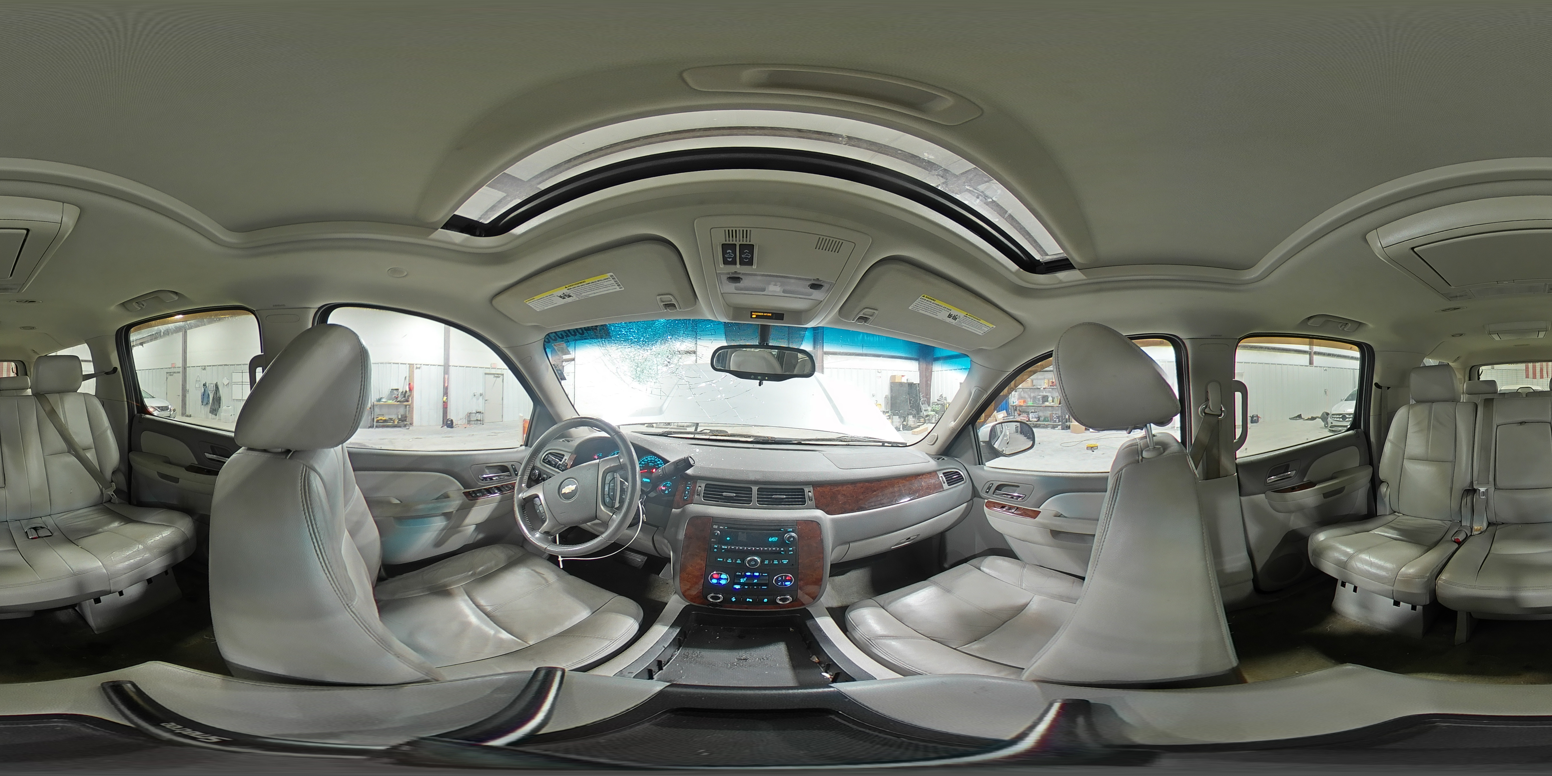 2012 Chevrolet Suburban - Image 14