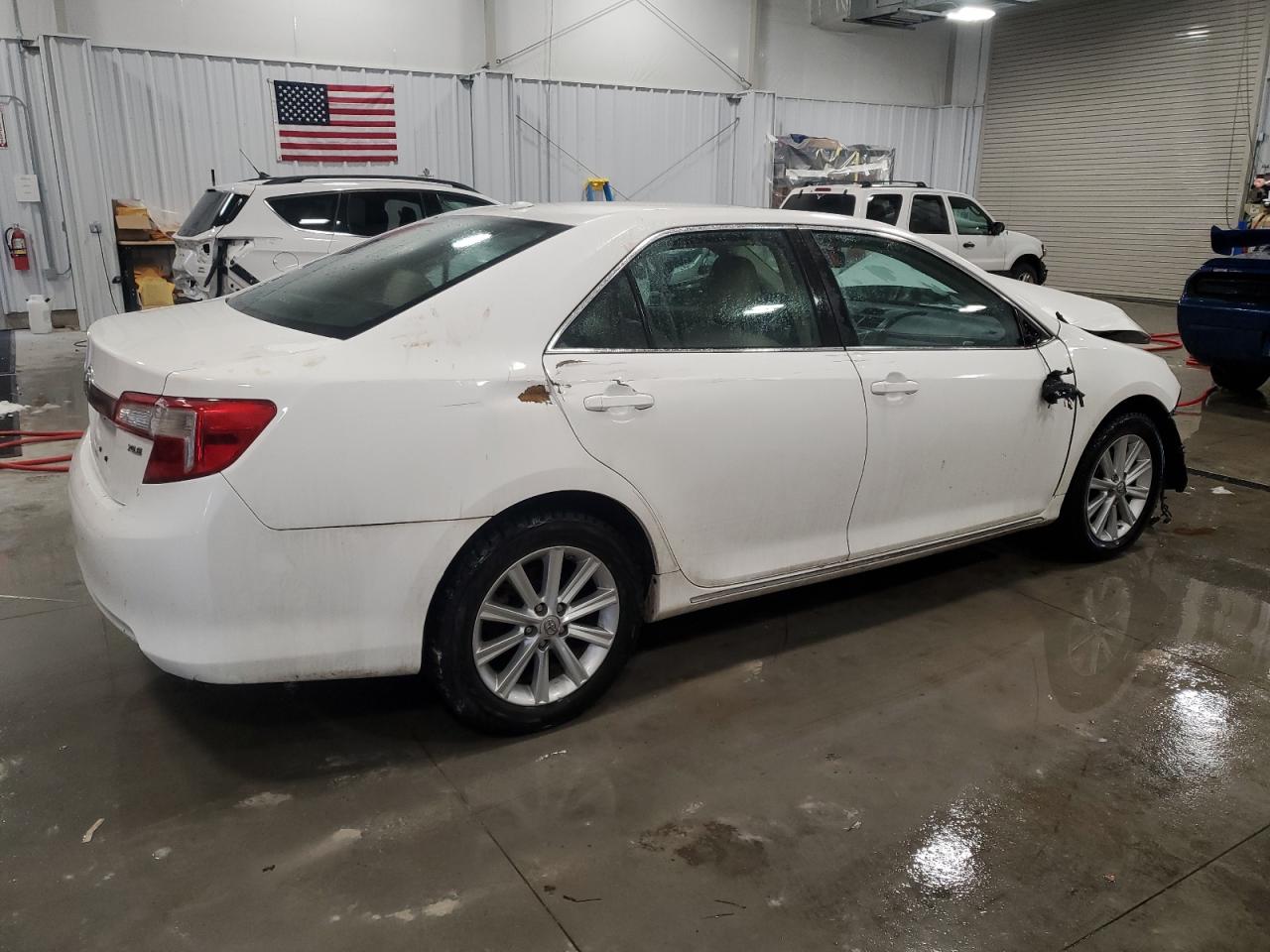 2014 Toyota Camry - Image 3