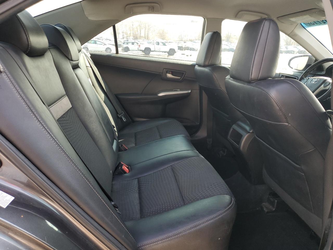 2013 Toyota Camry - Image 10
