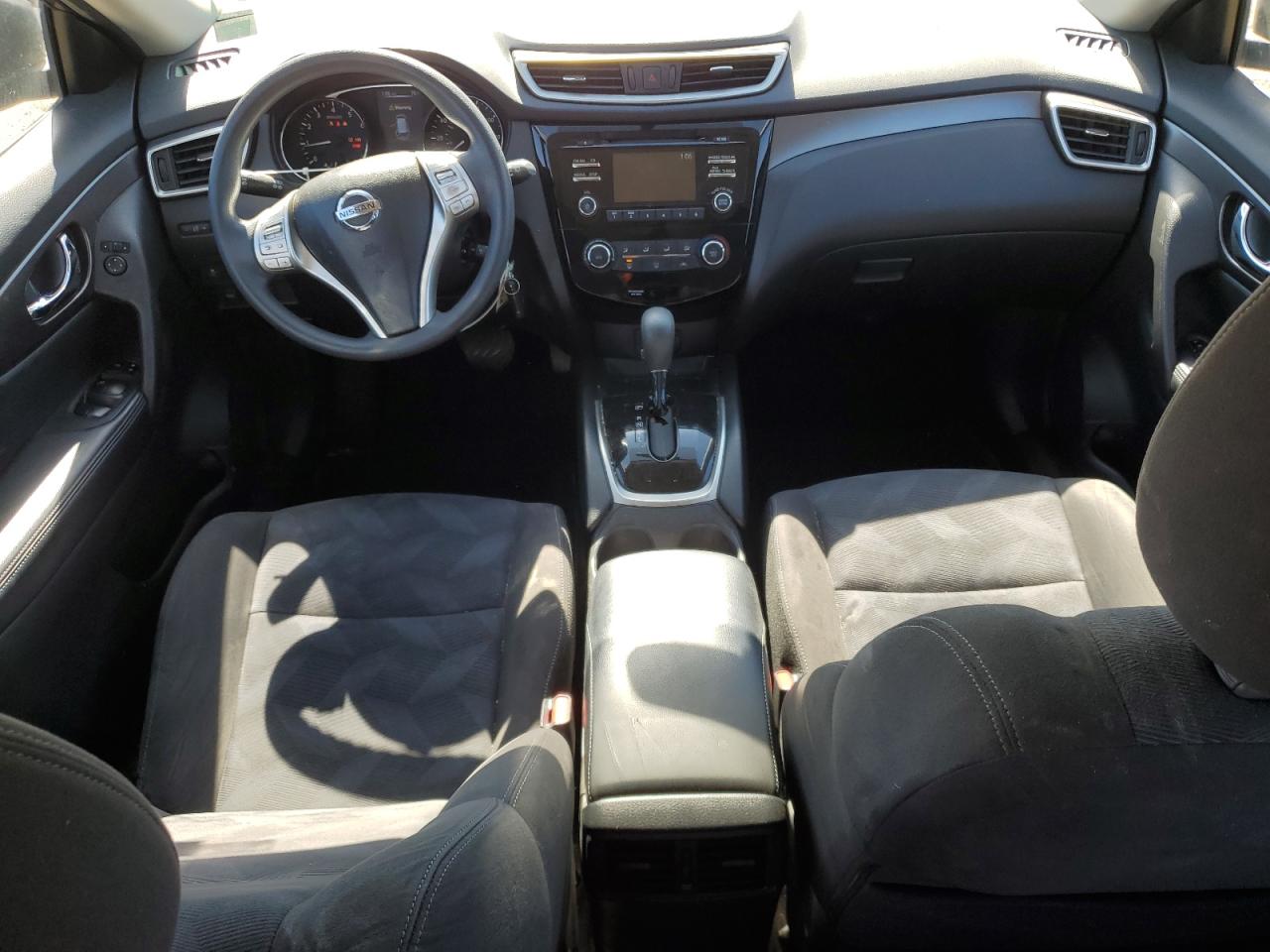 2015 Nissan Rogue - Image 8