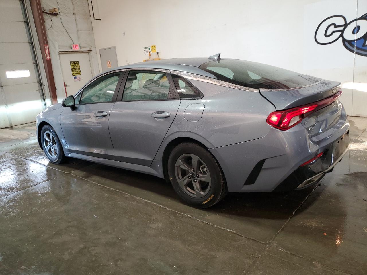 2022 Kia K5 - Image 2