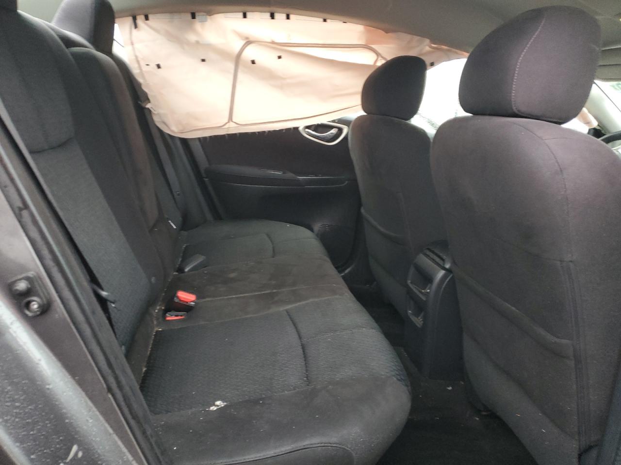 2015 Nissan Sentra - Image 10