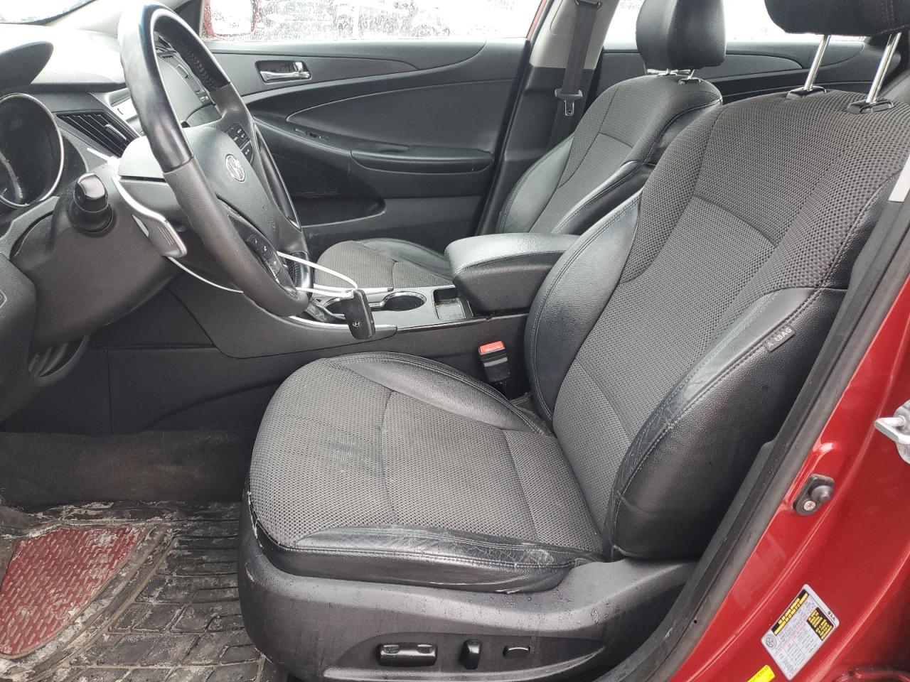 2011 Hyundai Sonata - Image 7