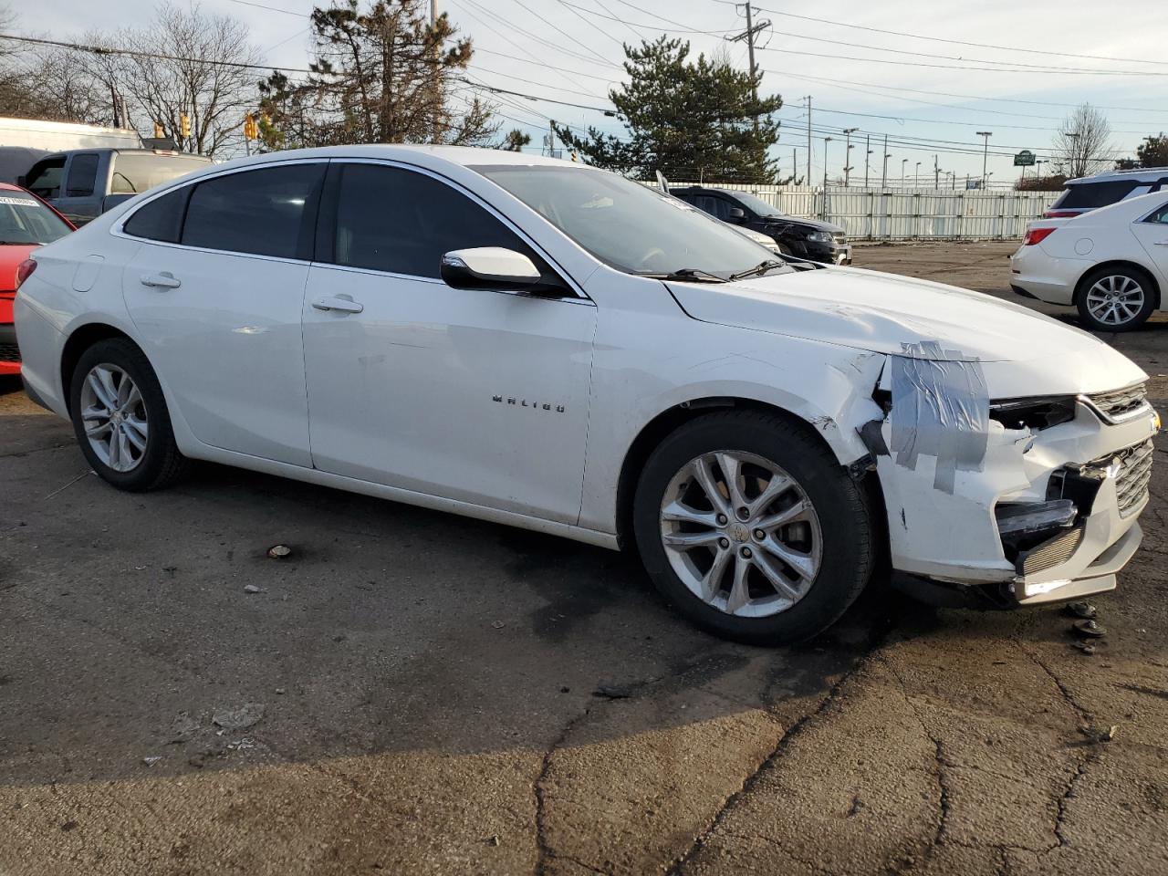 2018 Chevrolet Malibu - Image 4