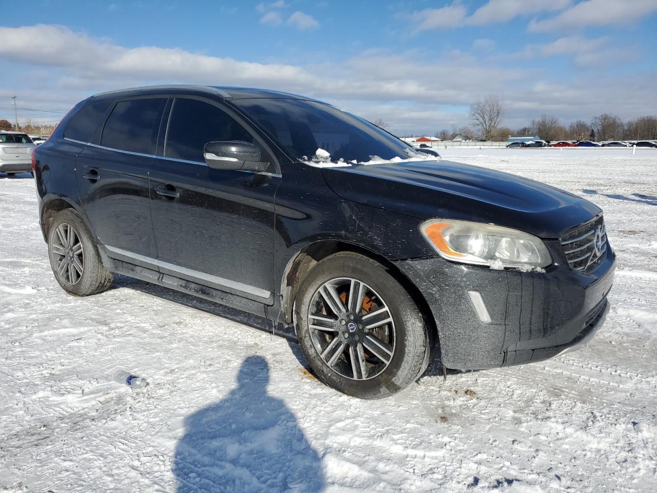 2016 Volvo XC60 - Image 4