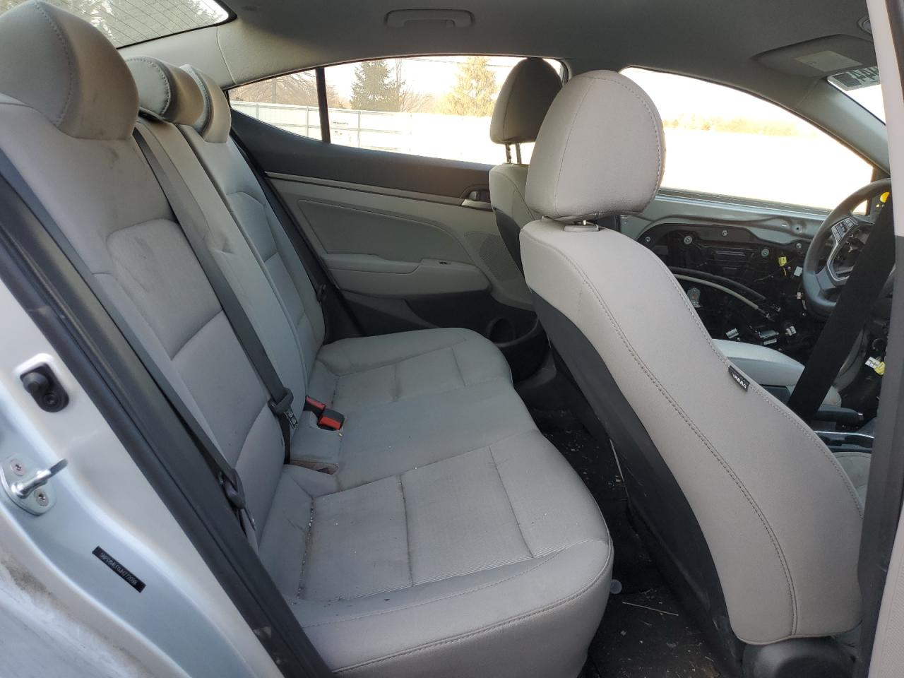 2018 Hyundai Elantra - Image 10