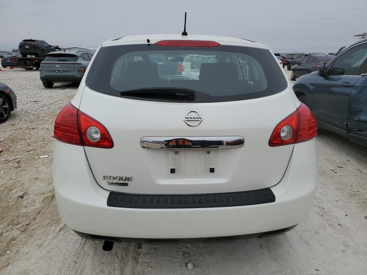 2014 Nissan Rogue - Image 6