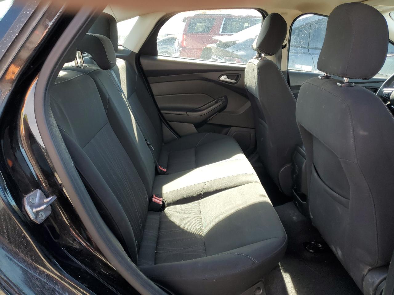 2015 Ford Focus - Image 10