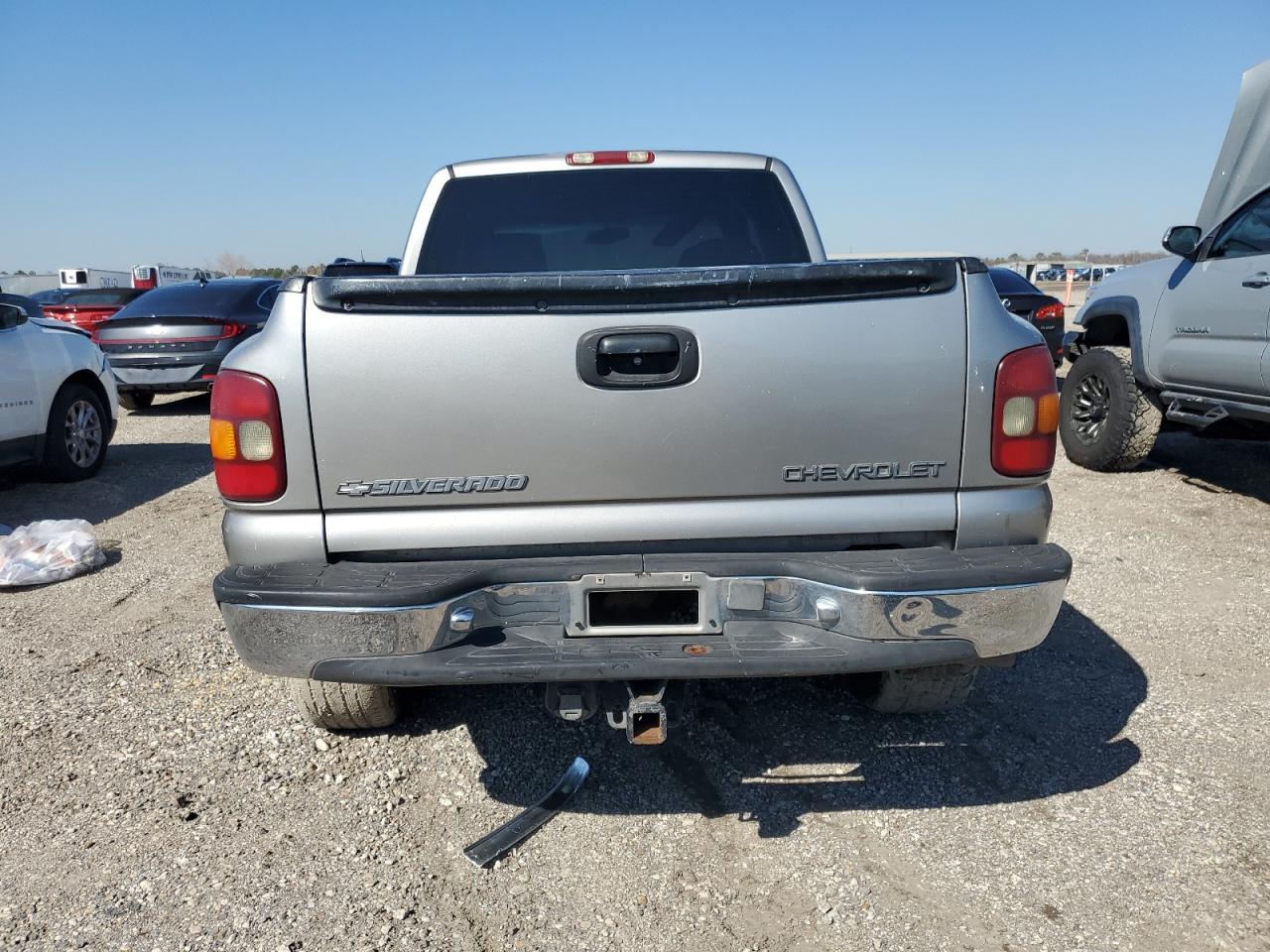 2000 Chevrolet Silverado K1500 VIN: 2GCEK19T7Y1190334 Lot: 63874765