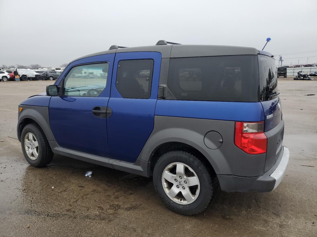 2005 Honda Element - Image 2