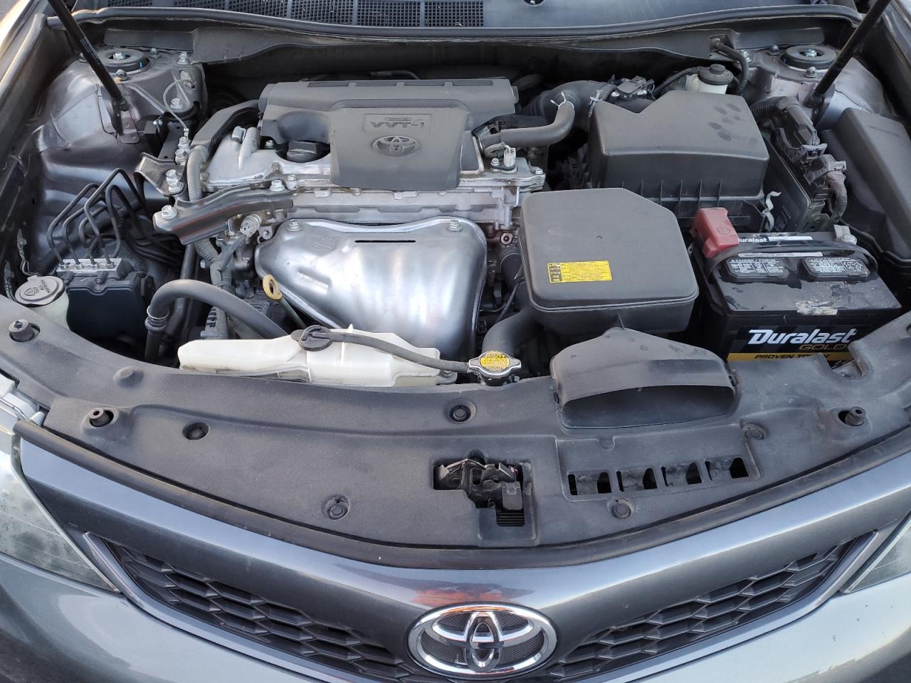 2014 Toyota Camry - Image 12