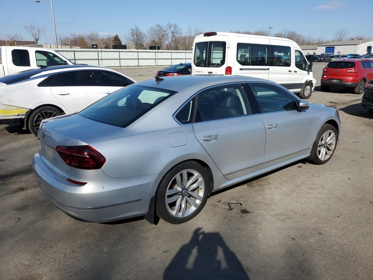 2017 Volkswagen Passat - Image 3