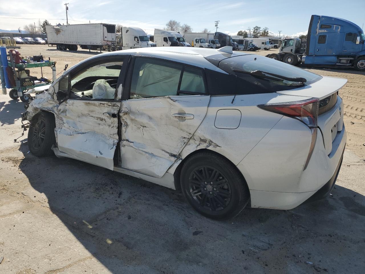 2016 Toyota Prius - Image 2