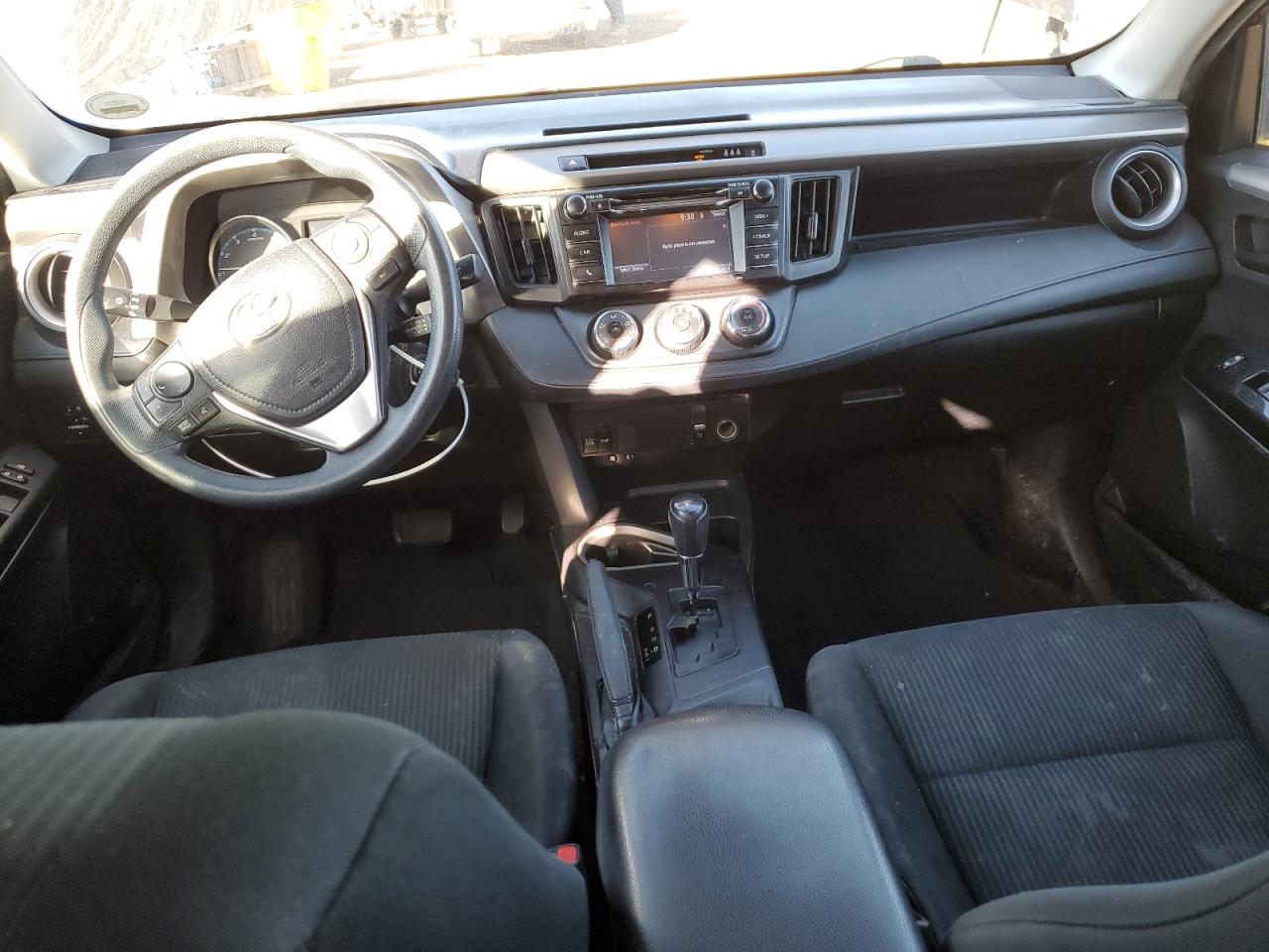 2017 Toyota RAV 4 - Image 8