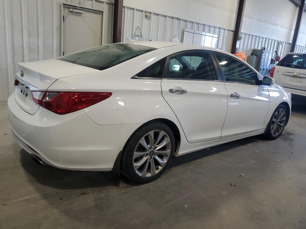2013 Hyundai Sonata - Image 3