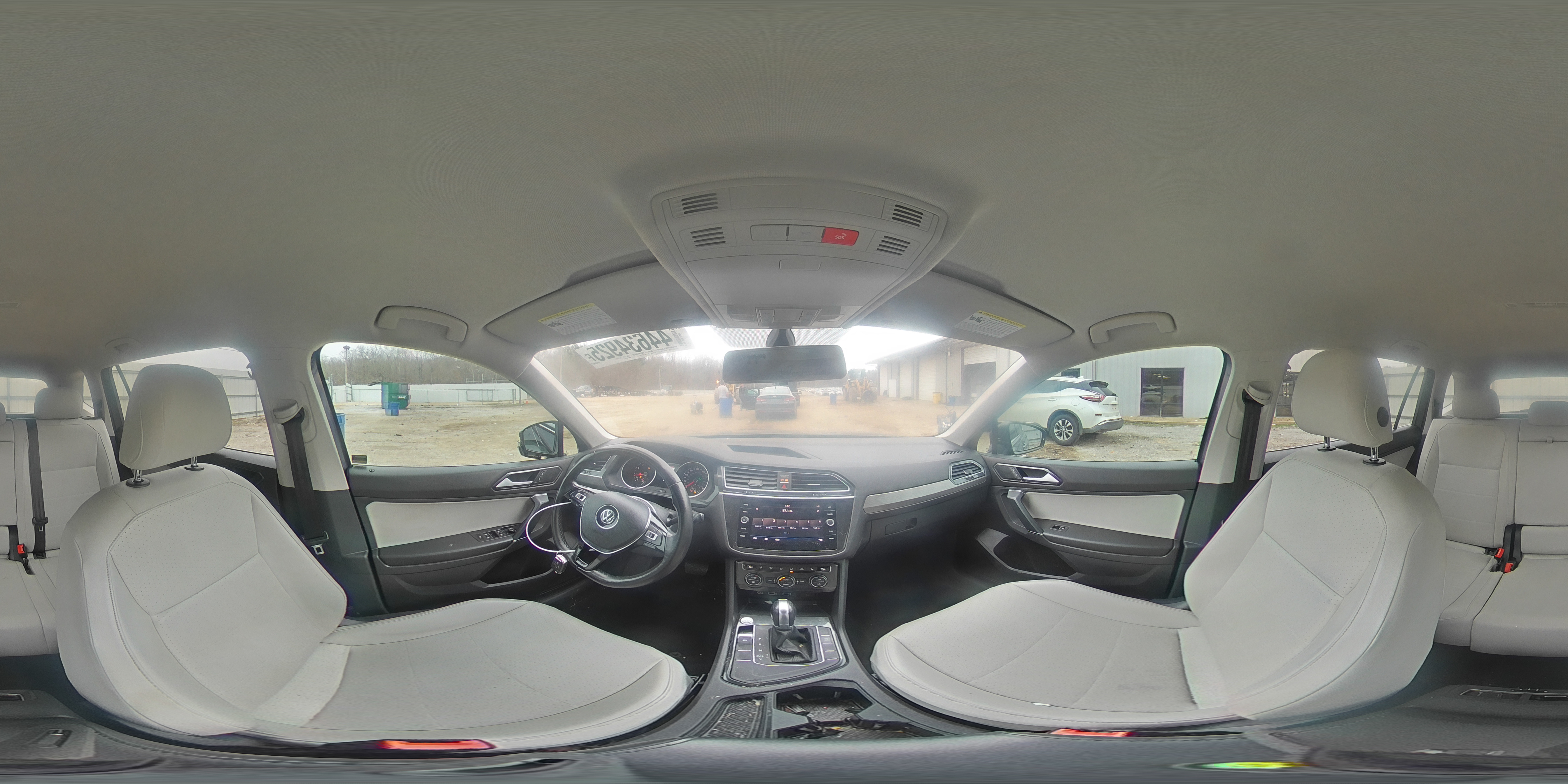 2018 Volkswagen Tiguan - Image 12