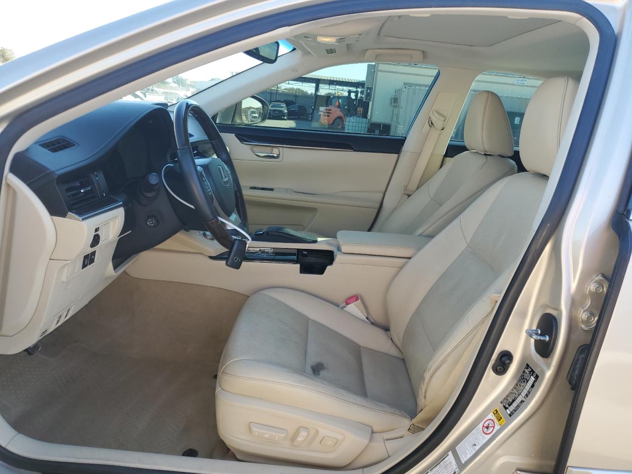 2013 Lexus ES - Image 7