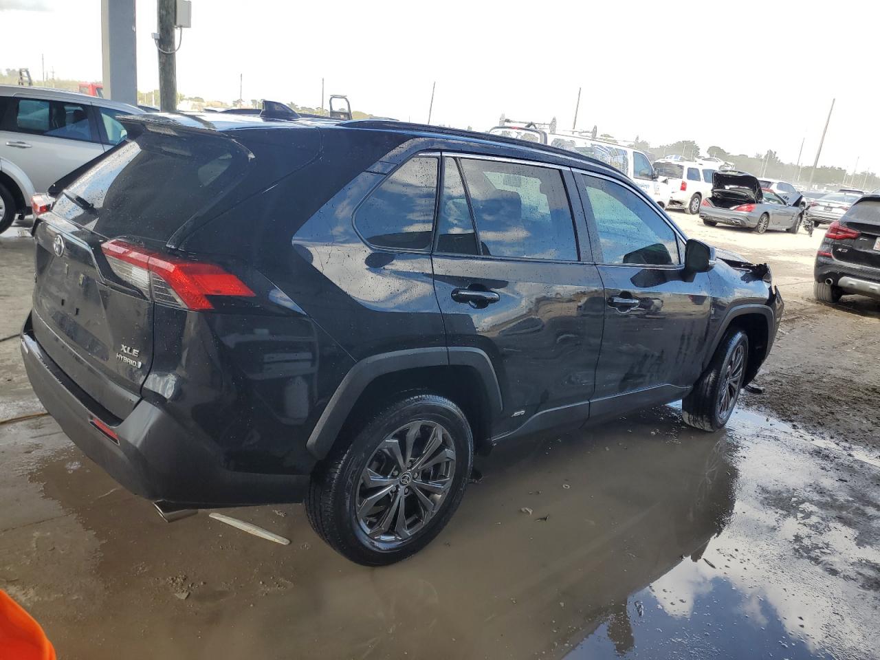 2022 Toyota RAV 4 - Image 3