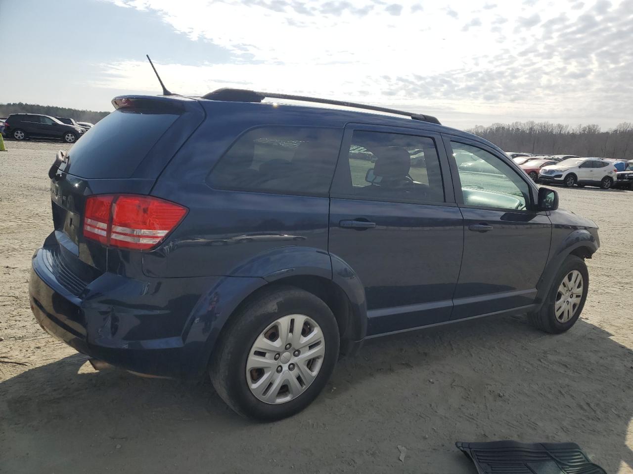 2017 Dodge Journey - Image 3