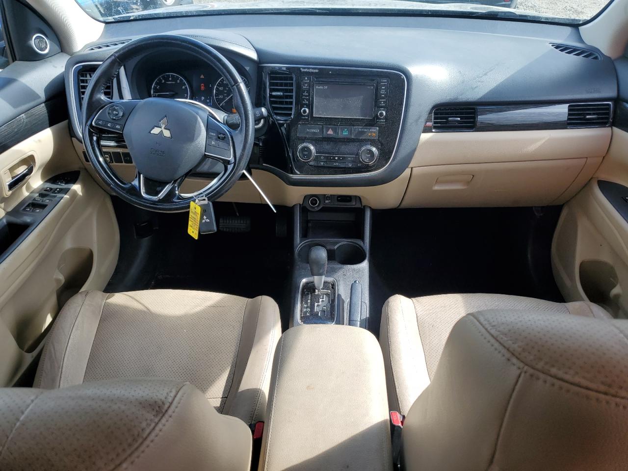 2016 Mitsubishi Outlander - Image 8
