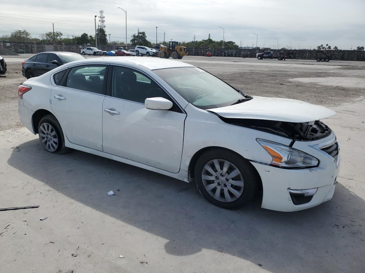 2015 Nissan Altima - Image 4