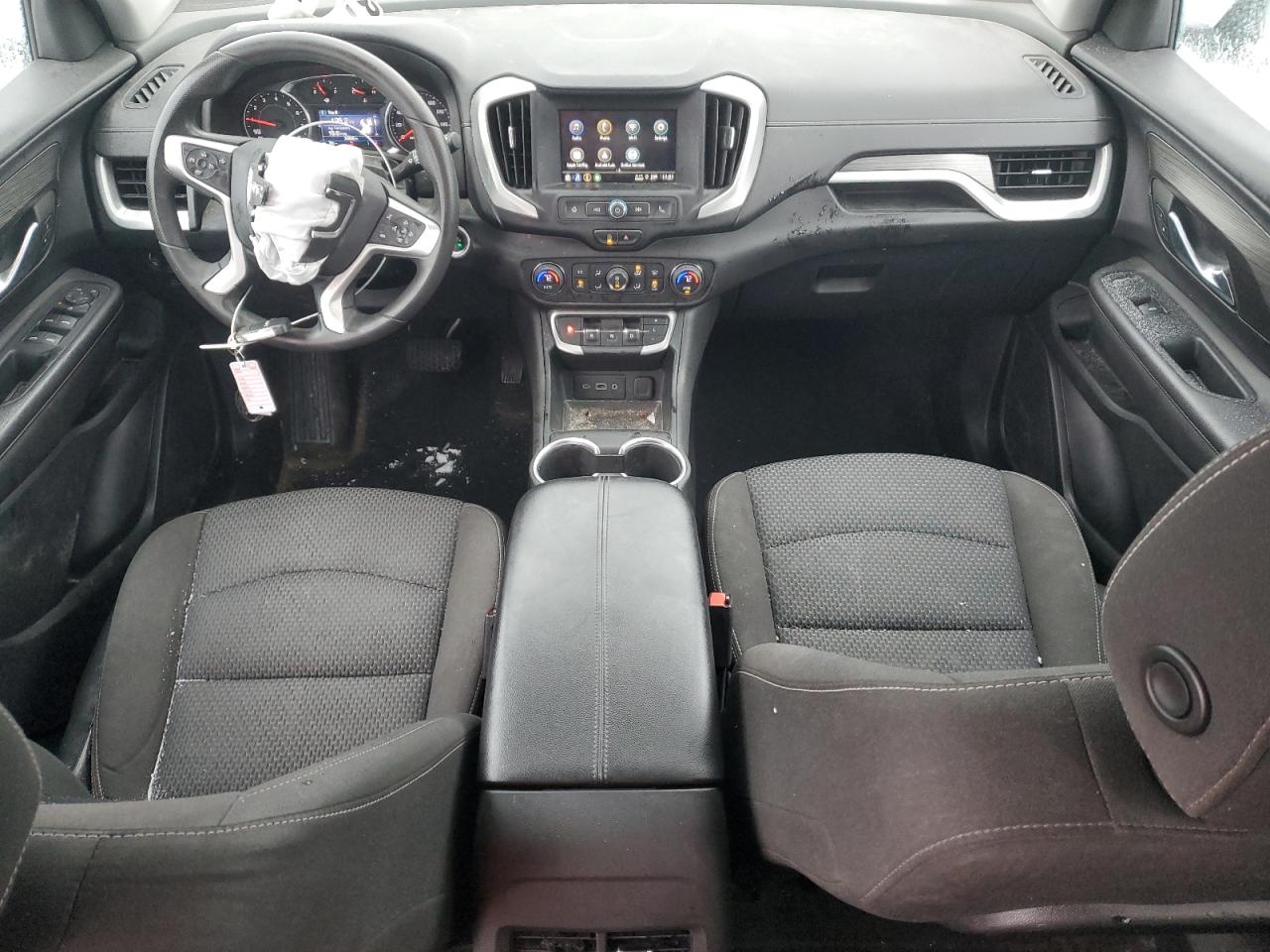 2022 GMC Terrain - Image 8
