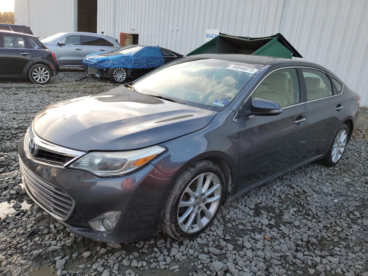 2013 Toyota Avalon - Image 1