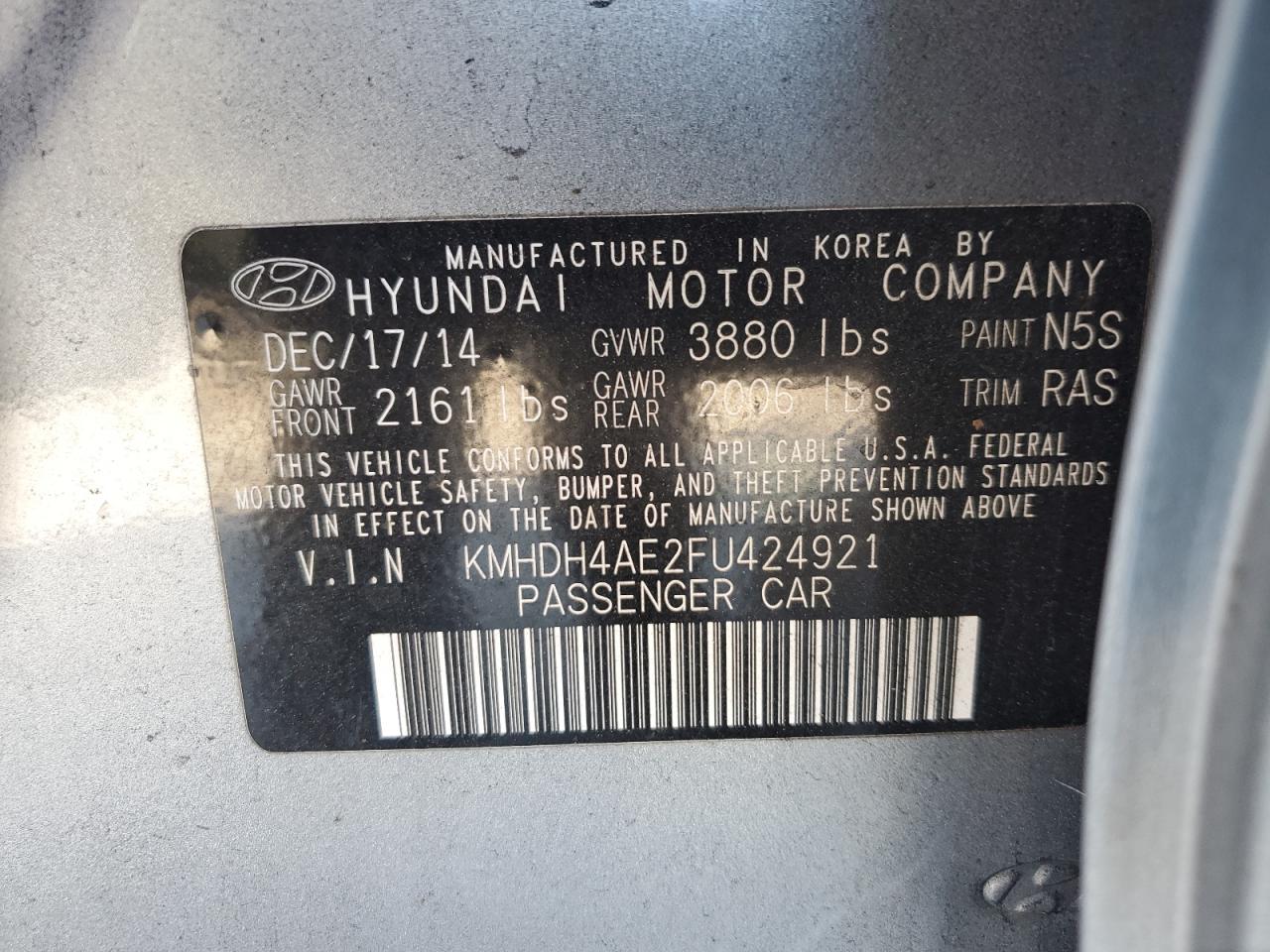 2015 Hyundai Elantra - Image 12