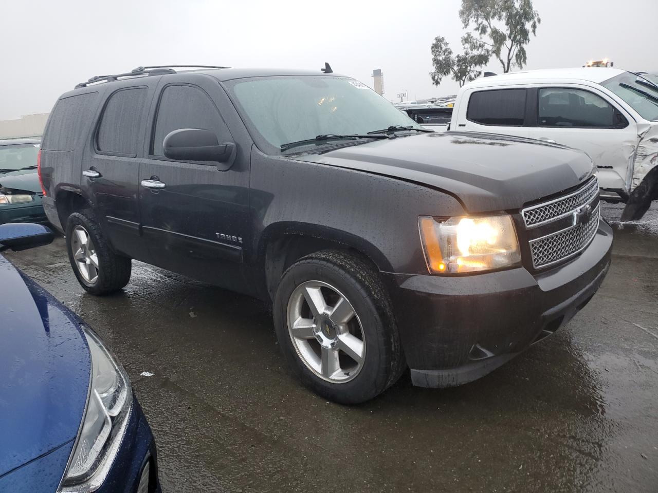 2013 Chevrolet Tahoe - Image 4