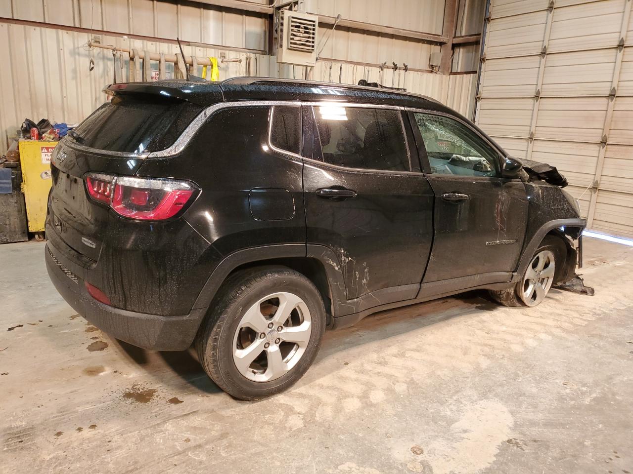 2017 Jeep Compass - Image 3