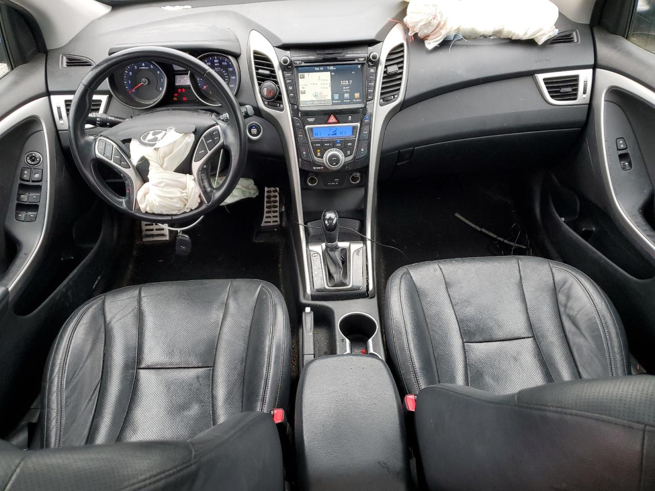 2016 Hyundai Elantra - Image 8