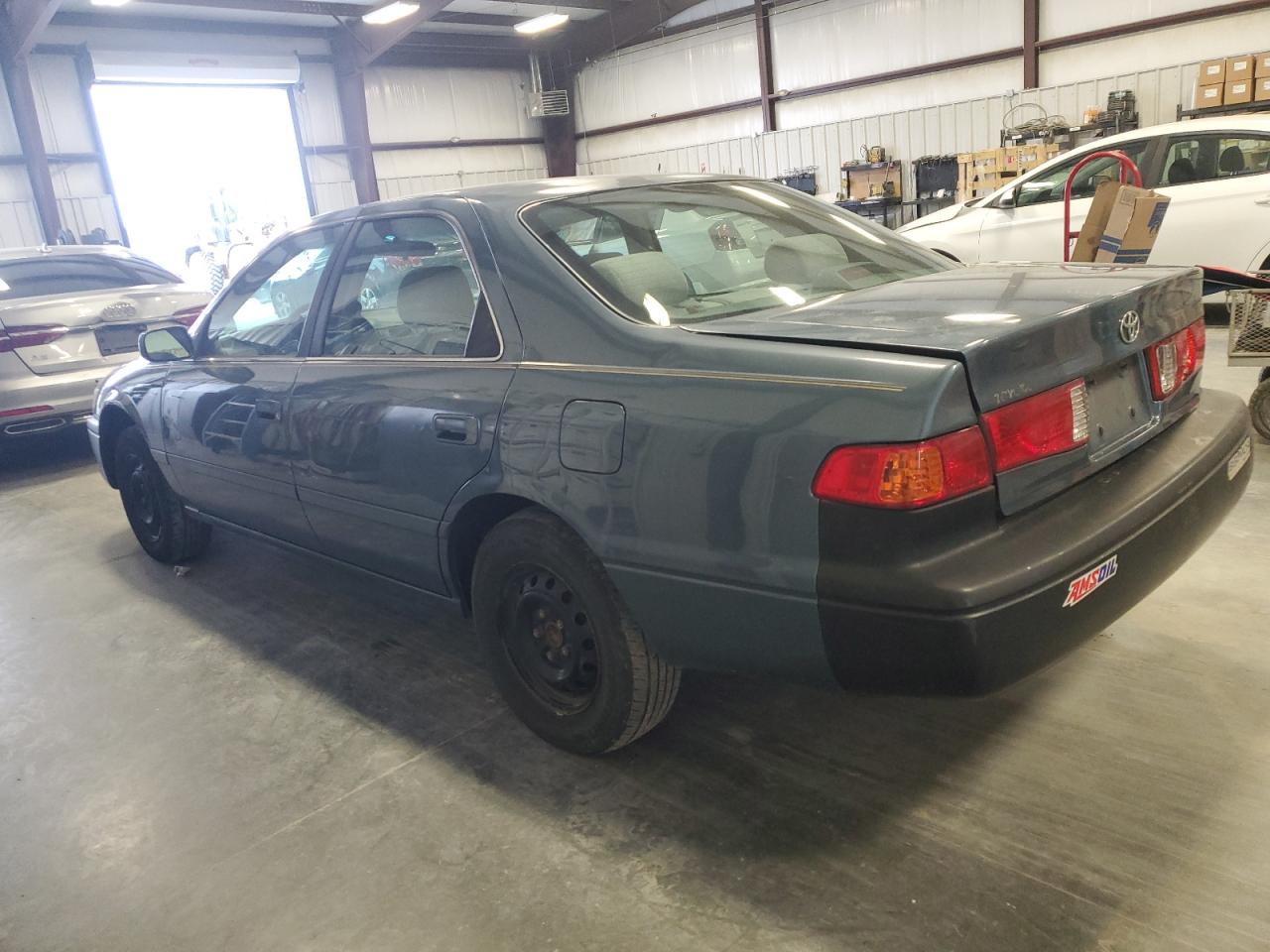 2000 Toyota Camry - Image 2