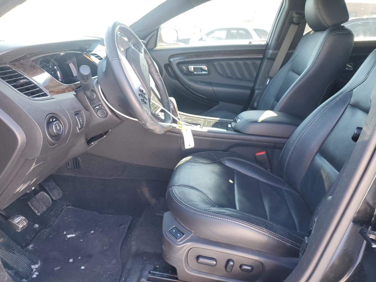 2015 Ford Taurus - Image 7