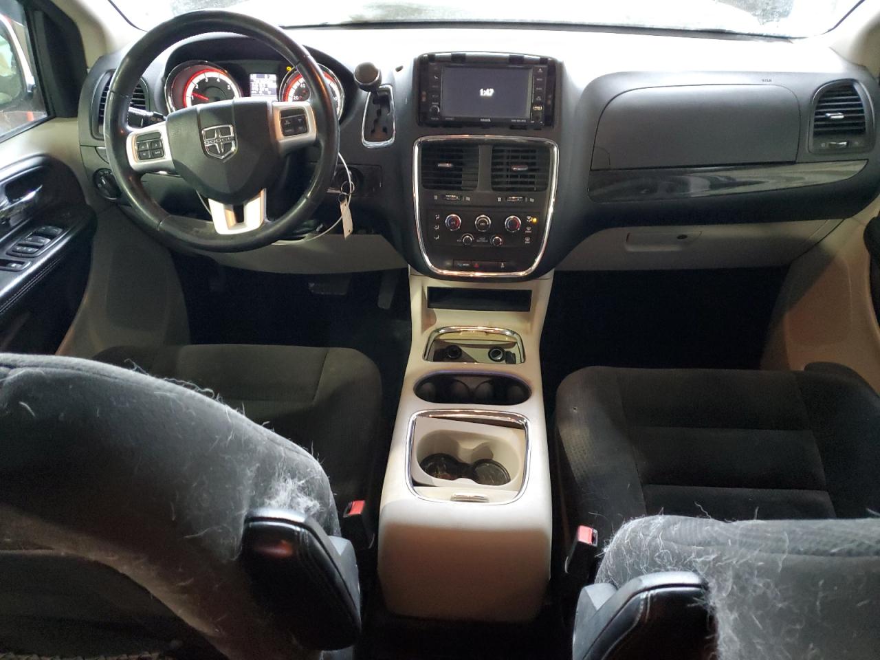 2016 Dodge Caravan - Image 8