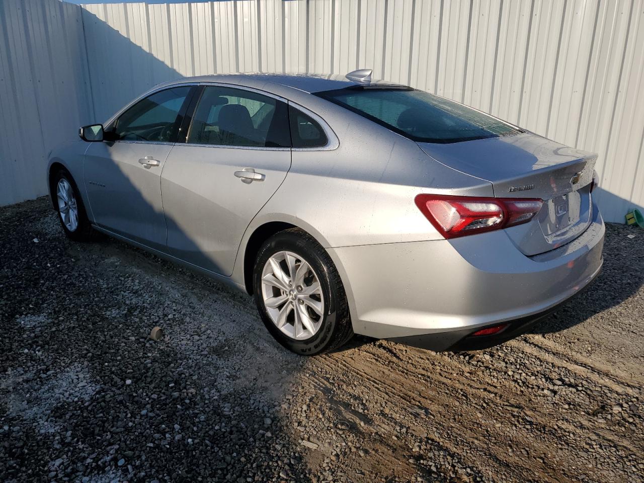 2022 Chevrolet Malibu - Image 2